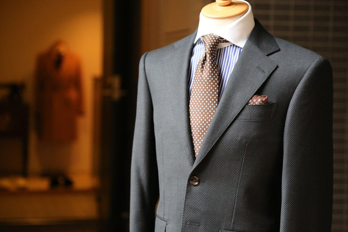 5 Seam Allowance Cutbacks That Prevent Future Adjustments on Luxury Garments